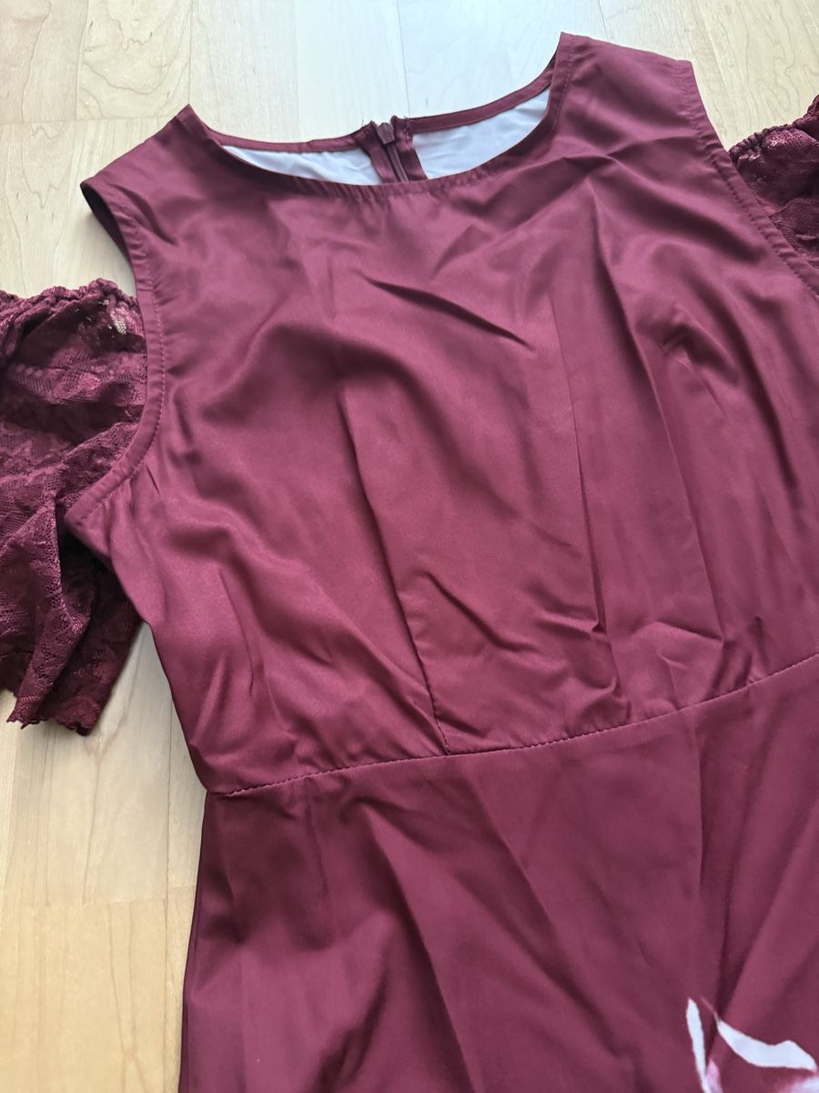 Kleider: Damen Kleid lang rot geblümt Grösse S – Neu (gemäss Beschreibung) aus Schwarzenbach SG von jel_89zm 1