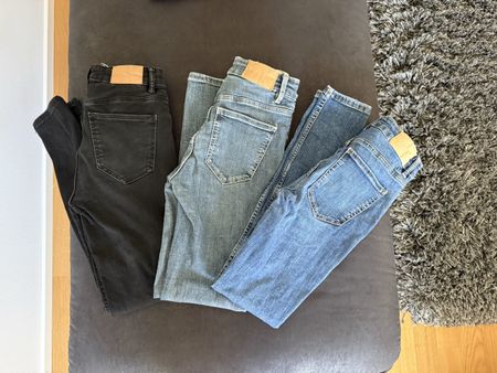3 Damen Jeans Hosen Set blau und schwarz guter Zustand