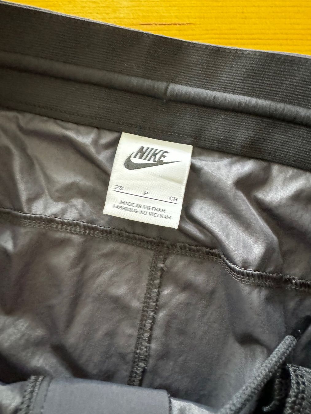 Nike Hosen: Nike Sporthose Schwarz Gr. 28 Nylon – Neu (gemäss Beschreibung) aus Kirchdorf AG von coco123 4