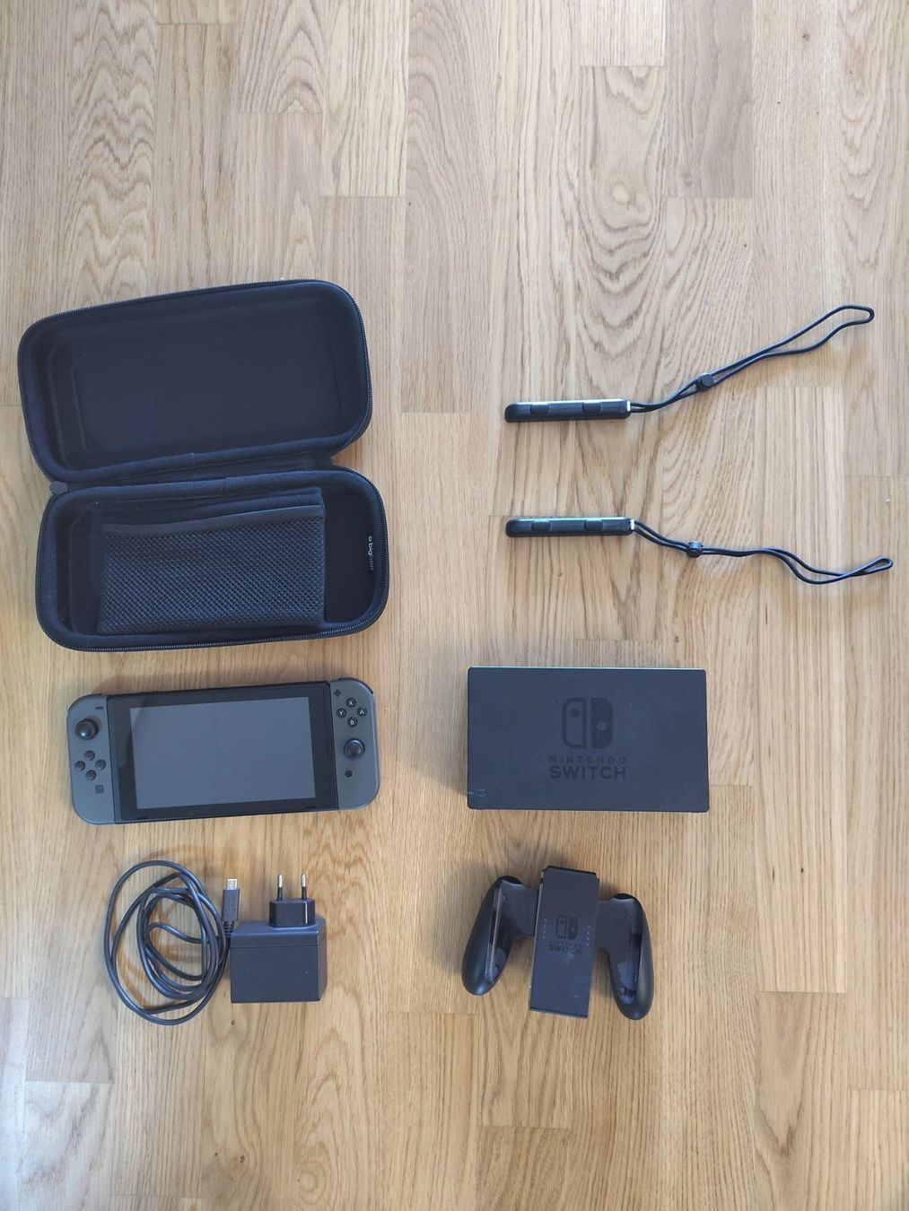 Nintendo Console: Nintendo Switch — set complet – Usato da Les Acacias venduto da MalikAly