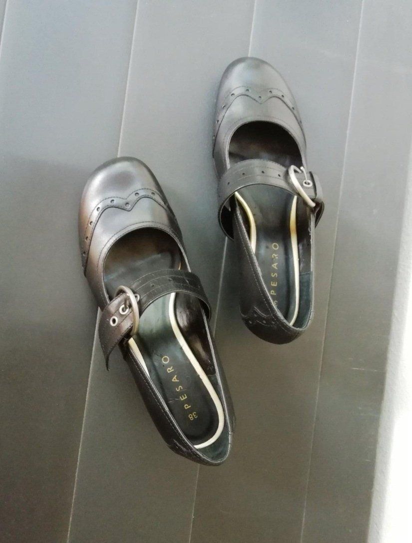 Scarpe da donna: Pumps mit Absatz, Gr. 38 schwarz, neu – Nuovo e nell'imballaggio originale da Basel venduto da Thymia 1