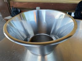 Chromstahl Schüssel konisch, 14 Liter Volumen - 38 cm Ø