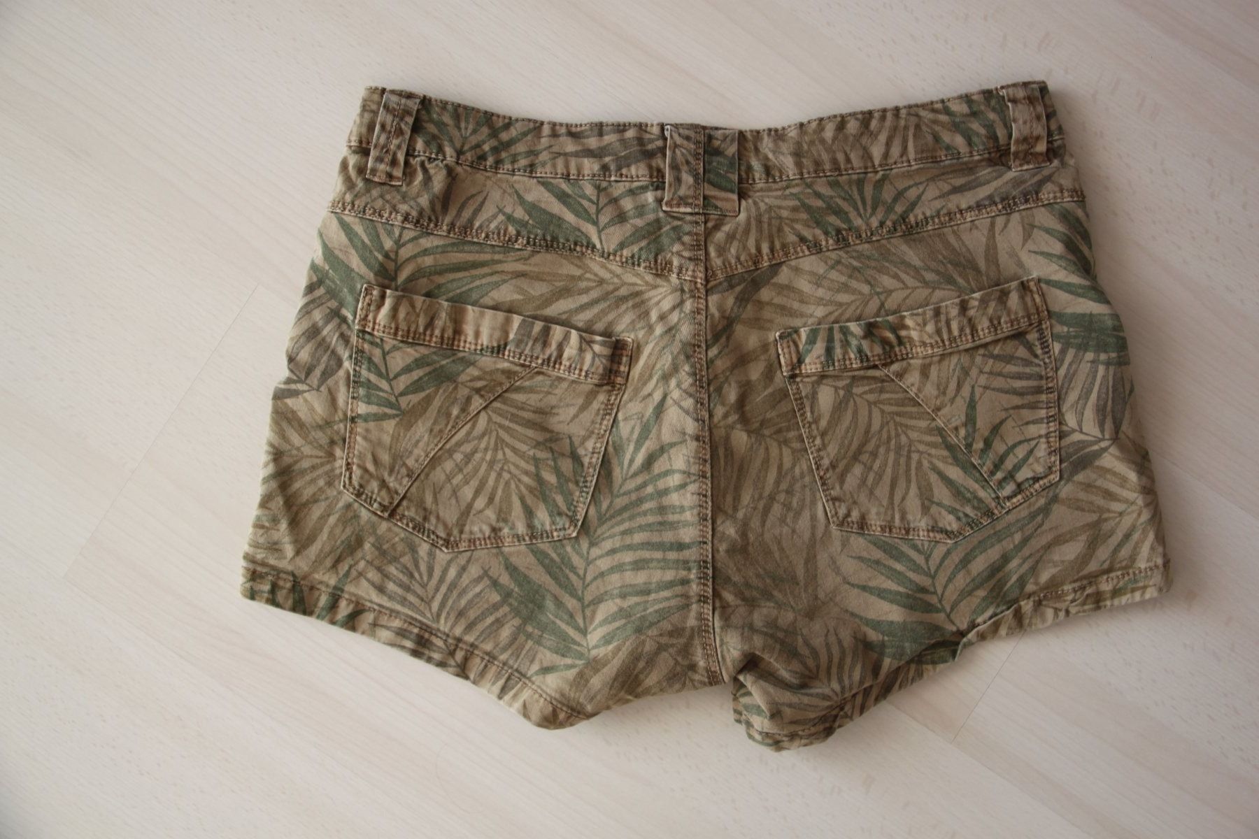 Pantaloni: Esprit Short Gr. 36 – Usato da Walterswil SO venduto da peiper2 1