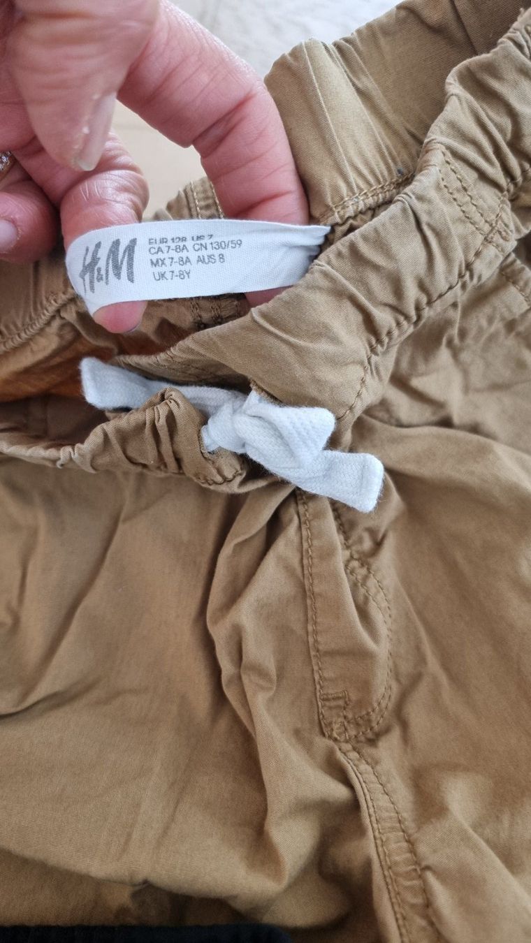 Pantaloni: 3 Shorts, 122/128 – Usato da Buttikon SZ venduto da Limo180 3