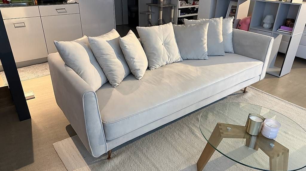 Sofas: Neuwertiger Sofa beige samt – Neu (gemäss Beschreibung) aus Schlieren von asm_ksx6 3