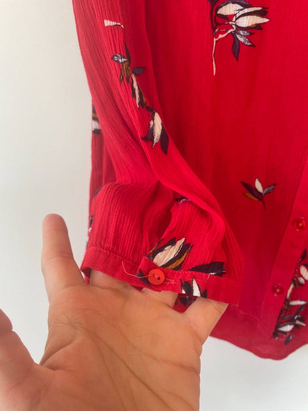 Caroll Blusen: CAROLL Bluse rot mit Blütenmuster, Gr. 36 – Gebraucht aus Neukirch an der Thur von bee88 3