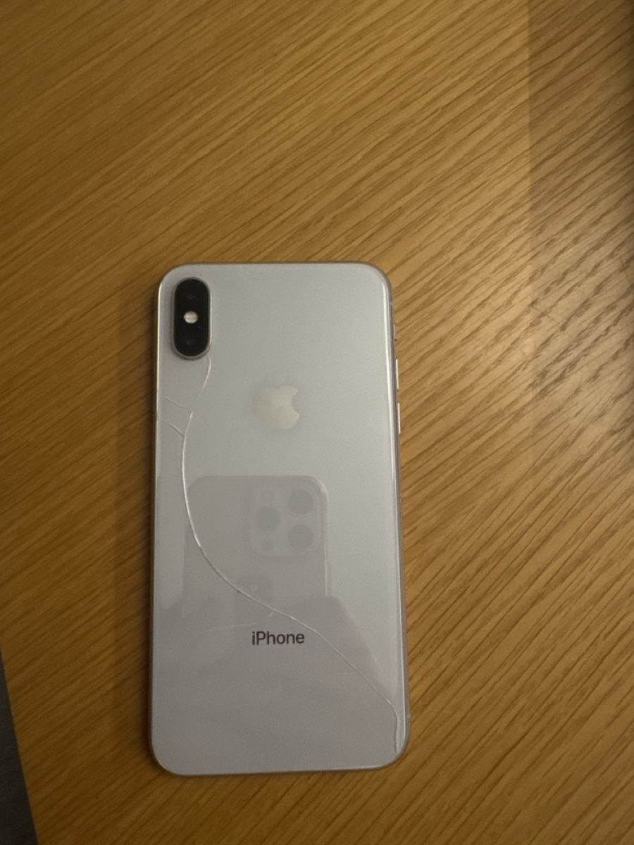 Apple Handys / Smartphones: Iphone X 256GB Silver – Gebraucht aus Rütihof von ine_6zy5 1