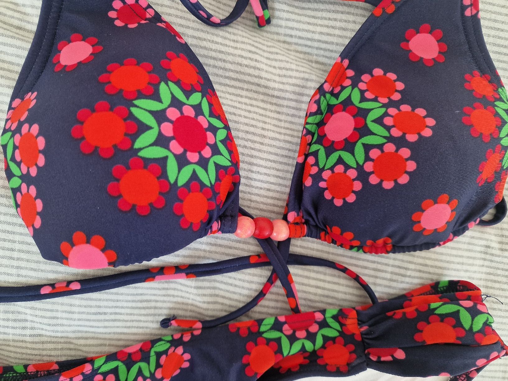 Costumi da bagno & Bikini: Hochwertiges und farbenfrohes Bikini Set – Nuovo (secondo la descrizione) da Bassersdorf venduto da sankaber 1