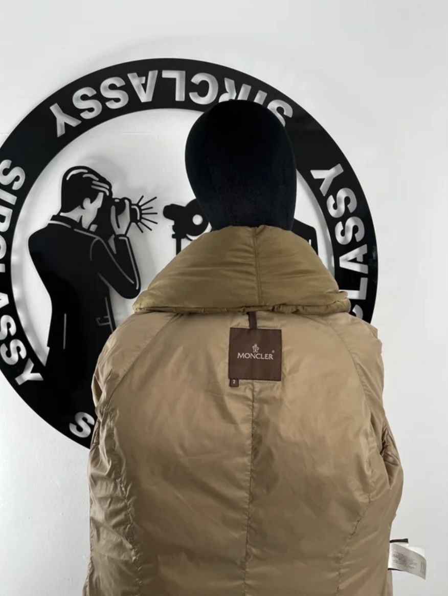 Moncler Cappotti: Moncler Downcoat, size M – Nuovo (secondo la descrizione) da Oberrieden venduto da ElsaL 1