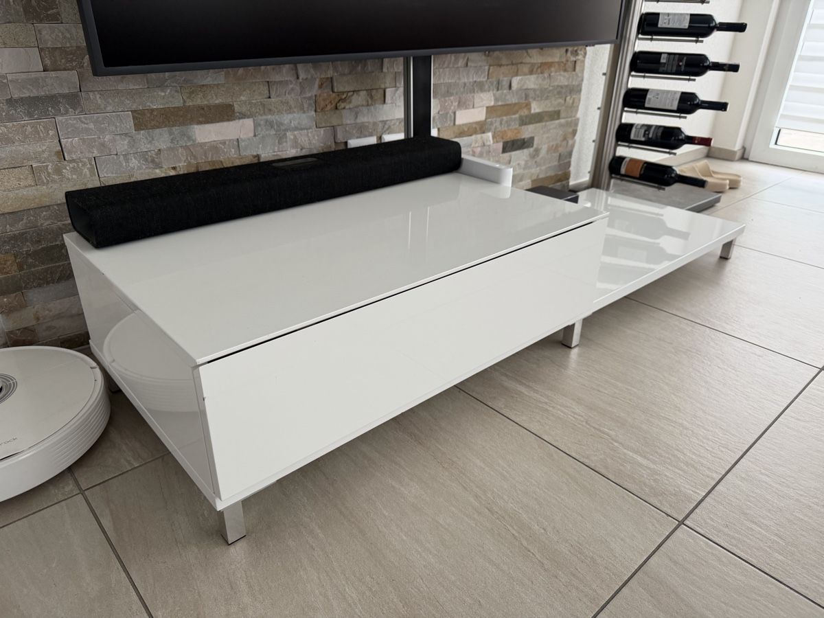 TV Möbel: TV-Lowboard weiss Hochglanz  – Gebraucht aus Müllheim Dorf von adn_5qfp 2