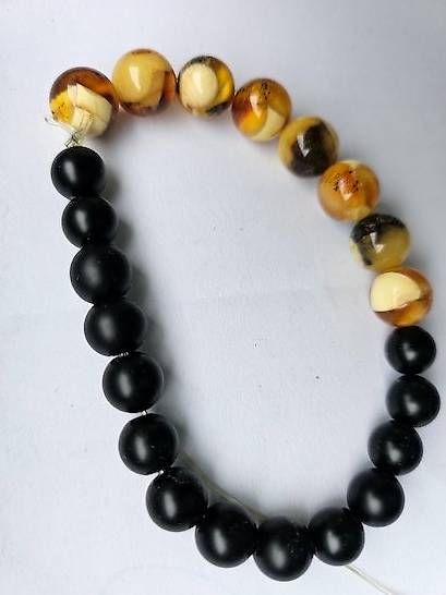 Bracelets: Armband Bernstein und Schungit – D'occasion à Zürich par pri_m8y5 1