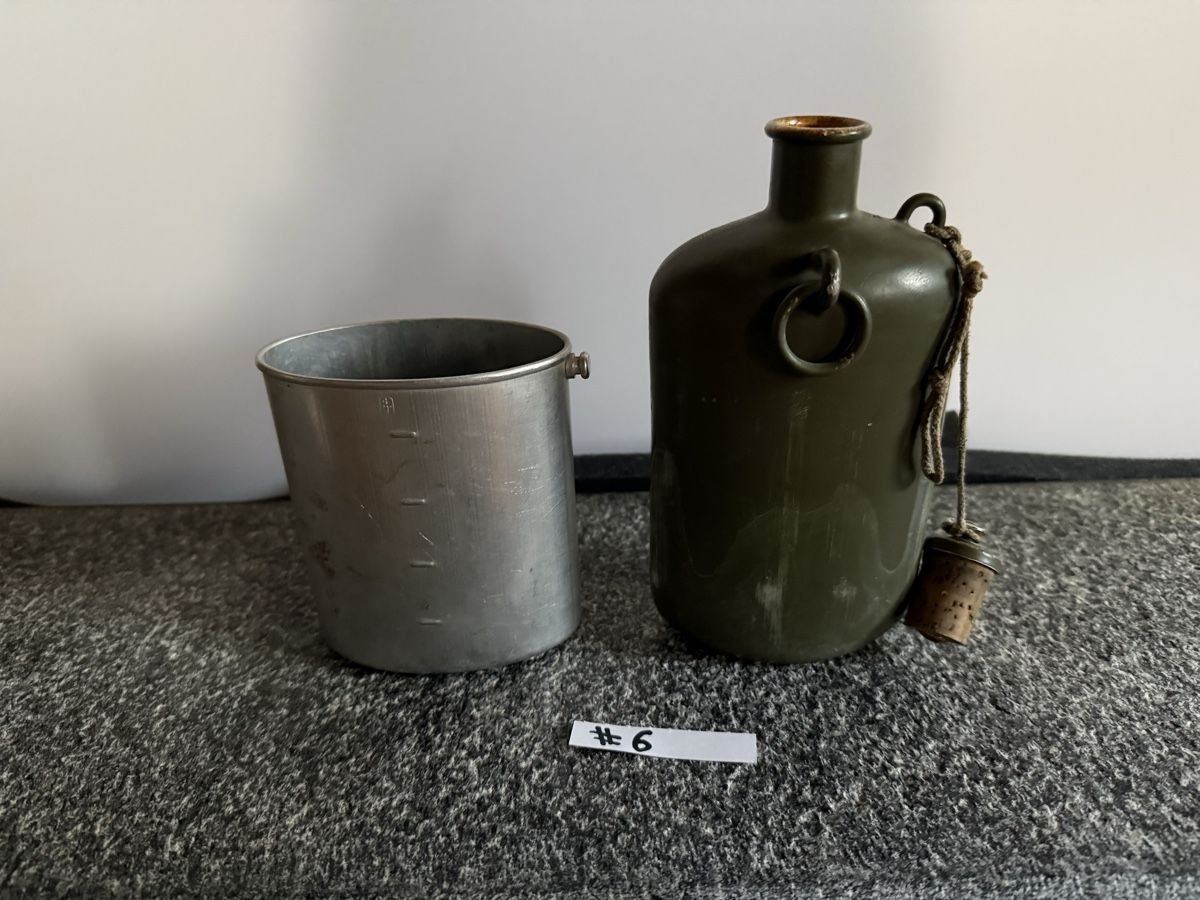 Schweizer Armee Attrezzatura & Pezzi di ricambio: Schweizer Armee Feldflasche WW2 1941 – Usato da Quinto venduto da Ticino_69