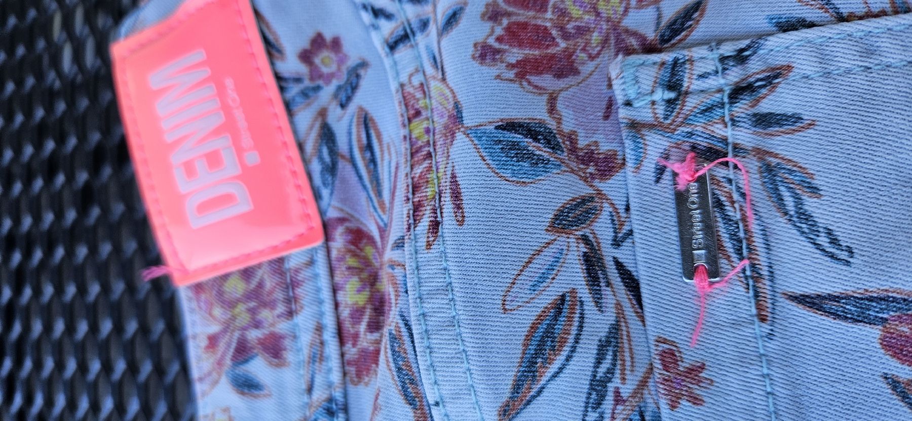 Pantaloni: Damenhose  29/28 – Usato da Kollbrunn venduto da Ignjat1211 4