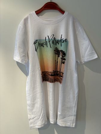 Schönes Tshirt Gr. 128, Neu