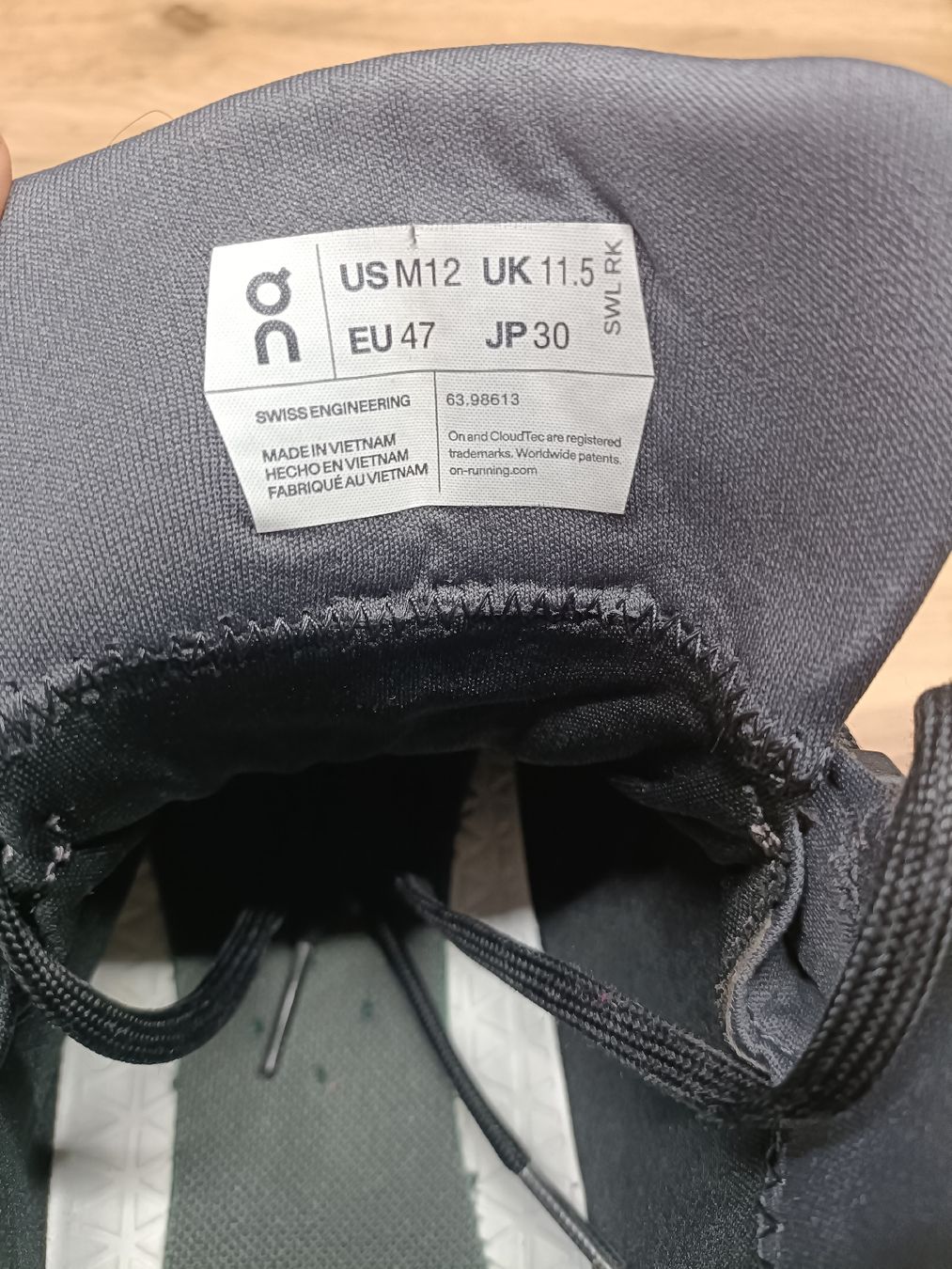 Scarpe da uomo: Chaussures ON Cloudrock 2 waterproof – Usato da Sembrancher venduto da Gouli12 3