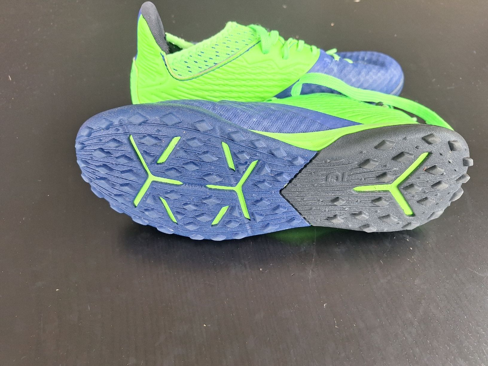 Next Scarpe da uomo: Fussballschuhe Kunstrasen Gr. 35 – Usato da Wilen b. Wollerau venduto da kaffirank 2