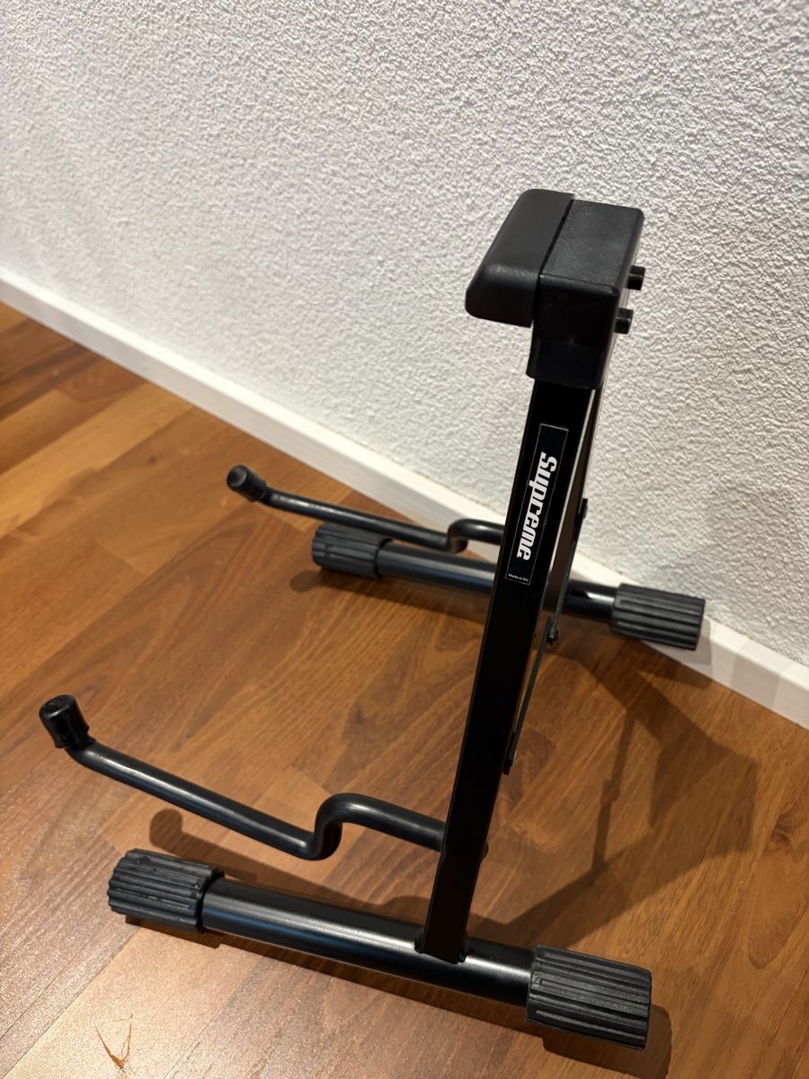 Supporti per strumenti musicali & leggii: Gitarrenständer Supreme klappbar  – Usato da Henau venduto da martina_1998 1