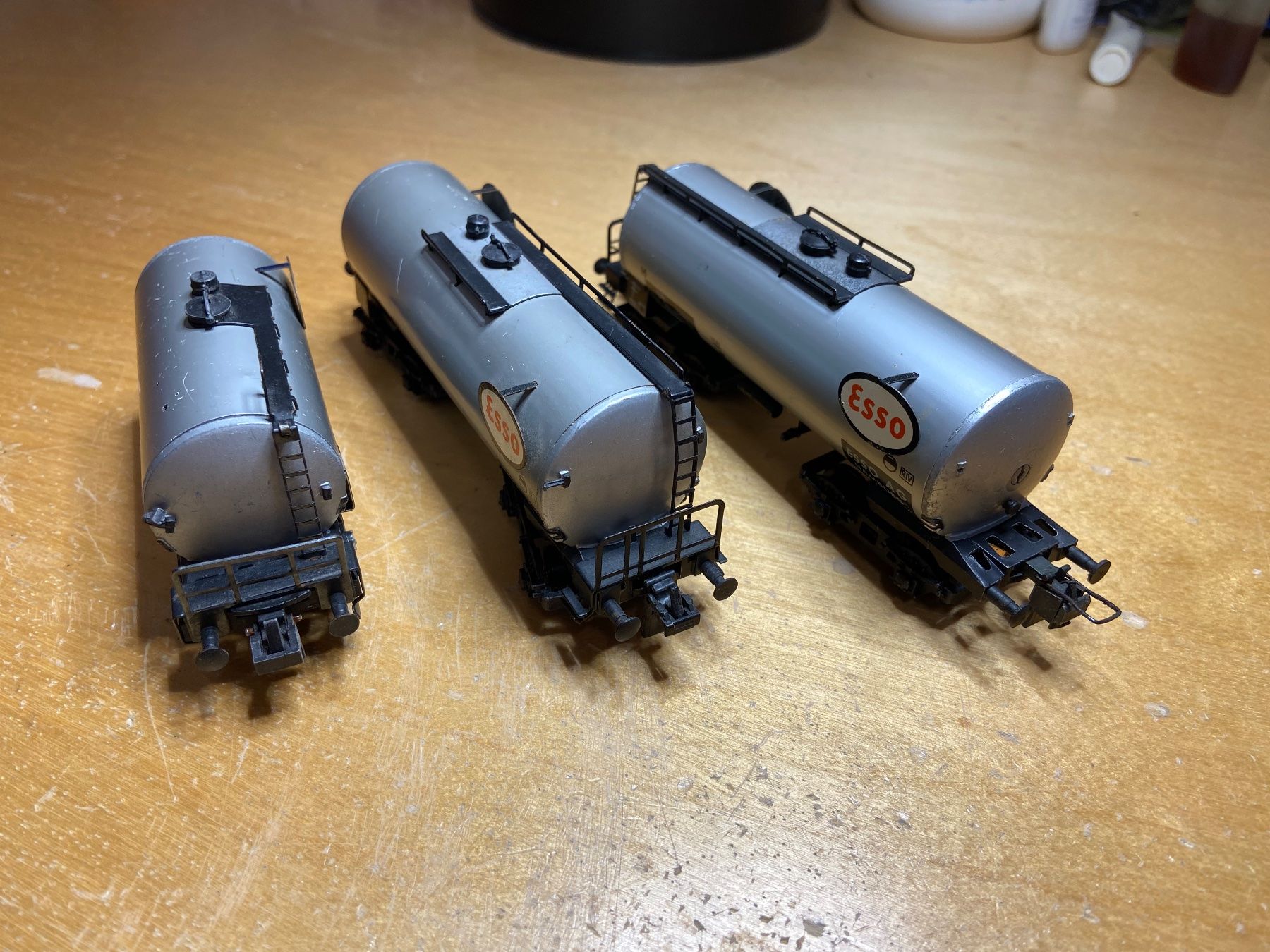 Trix Modellini di ferrovie: 3 Trix Express Kesselwagen Esso – Usato da Basel venduto da Relaphe 2