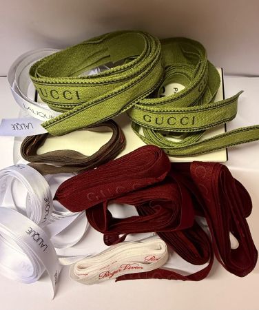 Geschenksbänder GUCCI TODS LALIQUE  ROGER VIVIER - Konvolut