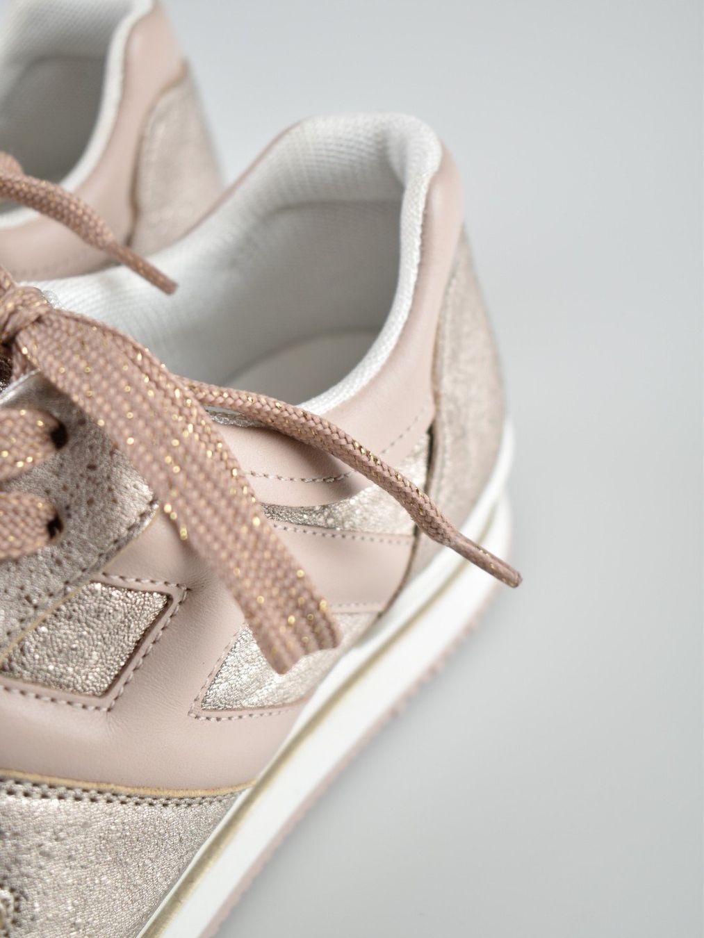 Hogan Schuhe für Mädchen: Hogan Sneaker Gr.34, ungetragen – Neu (gemäss Beschreibung) aus Nürensdorf von 2ND_STORY 3