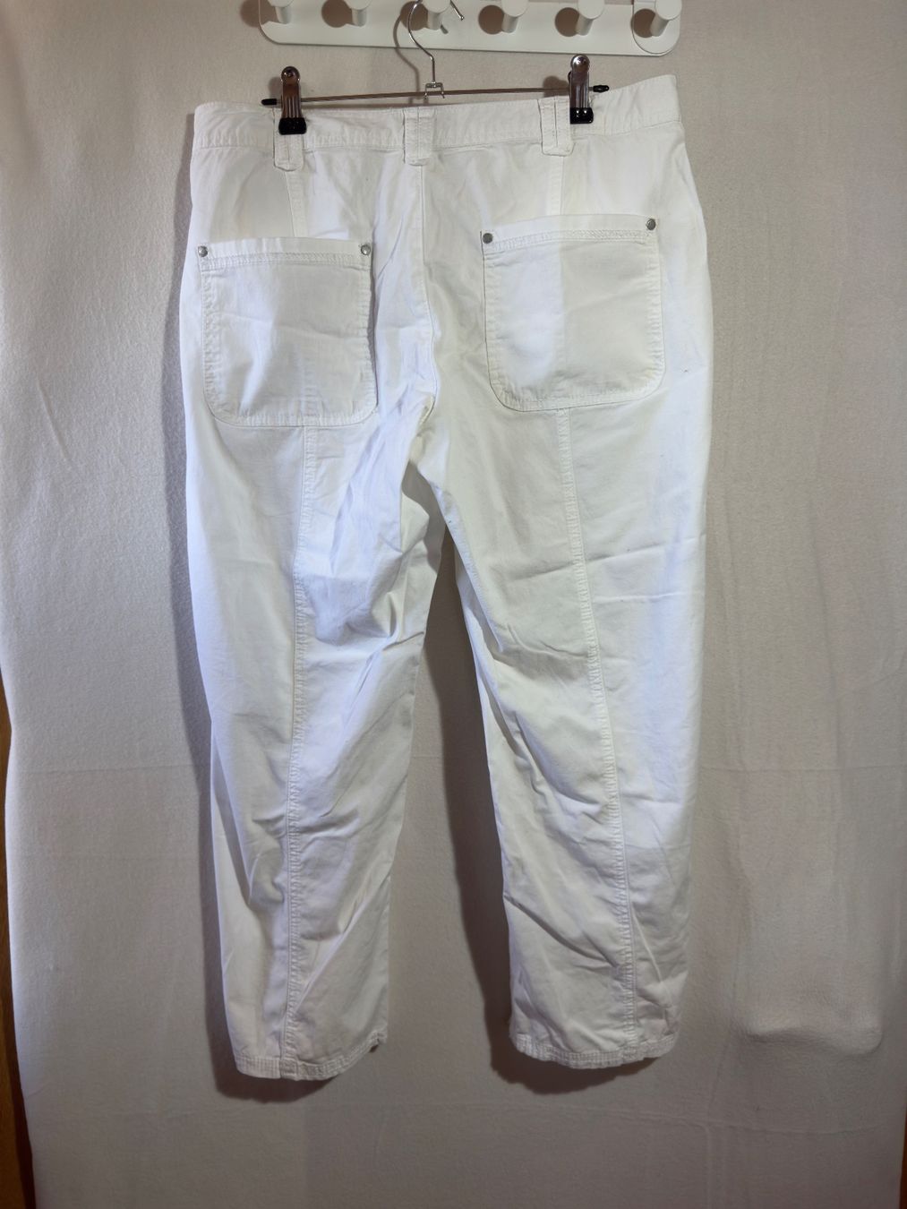 Pantaloni: Weisse Hose ca Gr. M – Usato da Grosswangen venduto da second_hand_dress 3