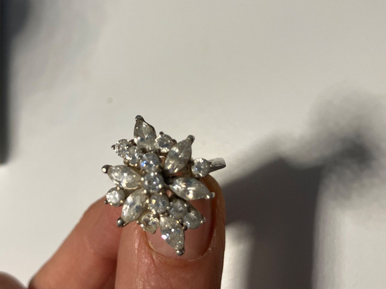 Bagues: Ring mit weissen Steinen silber gebraucht – D'occasion à Balterswil par Erbsli77 7