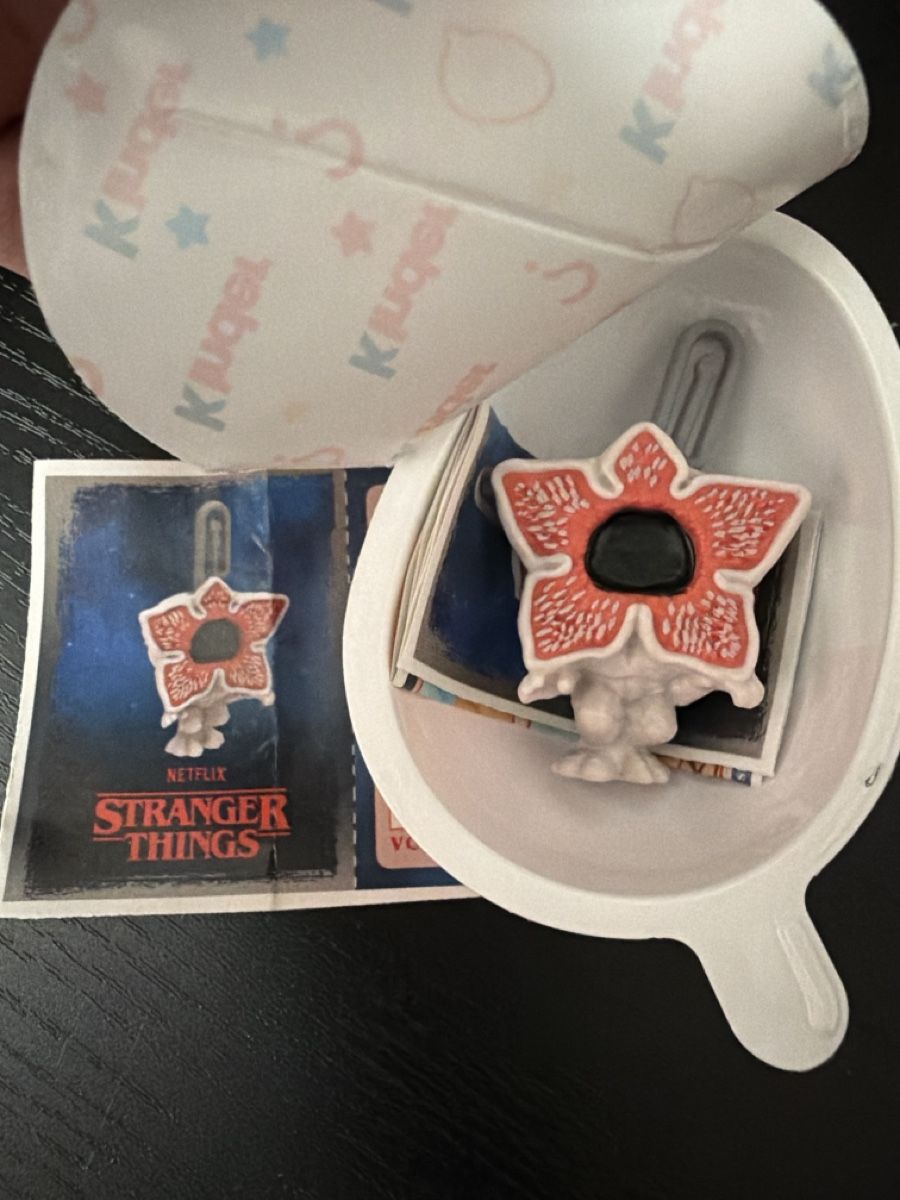 Funko Statuette: Stranger Things Demogorgon Kinder Joy – Nuovo (secondo la descrizione) da wynigen venduto da Birnenmus