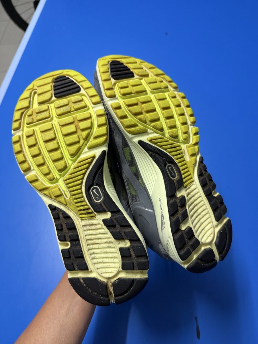 Nike Scarpe da uomo: Nike Running Shoes - Size:36 Good Condition! – Usato da Herrliberg venduto da Tubalp 2