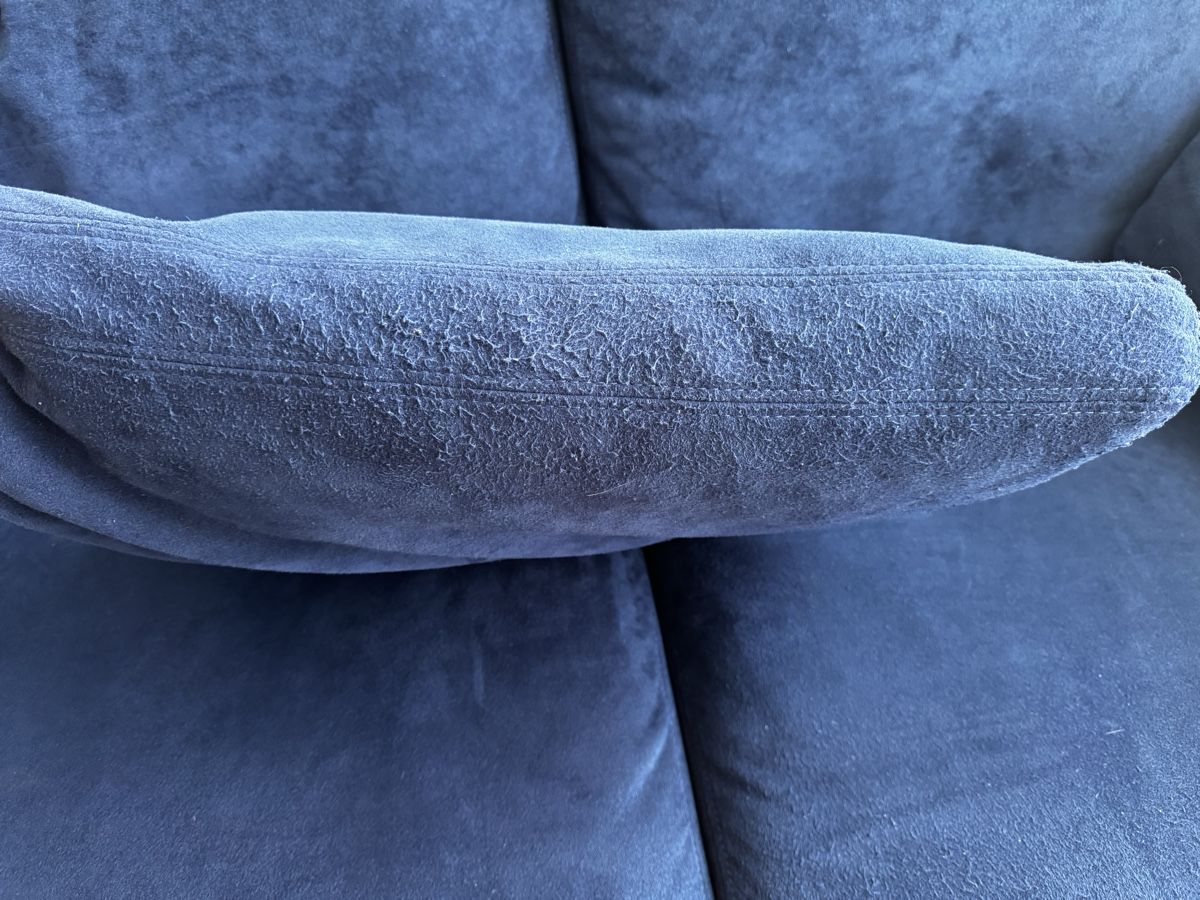 Divani: 2-Sitzer Sofa dunkelblau alcantara gebraucht – Usato da Sursee venduto da Nozi99 2