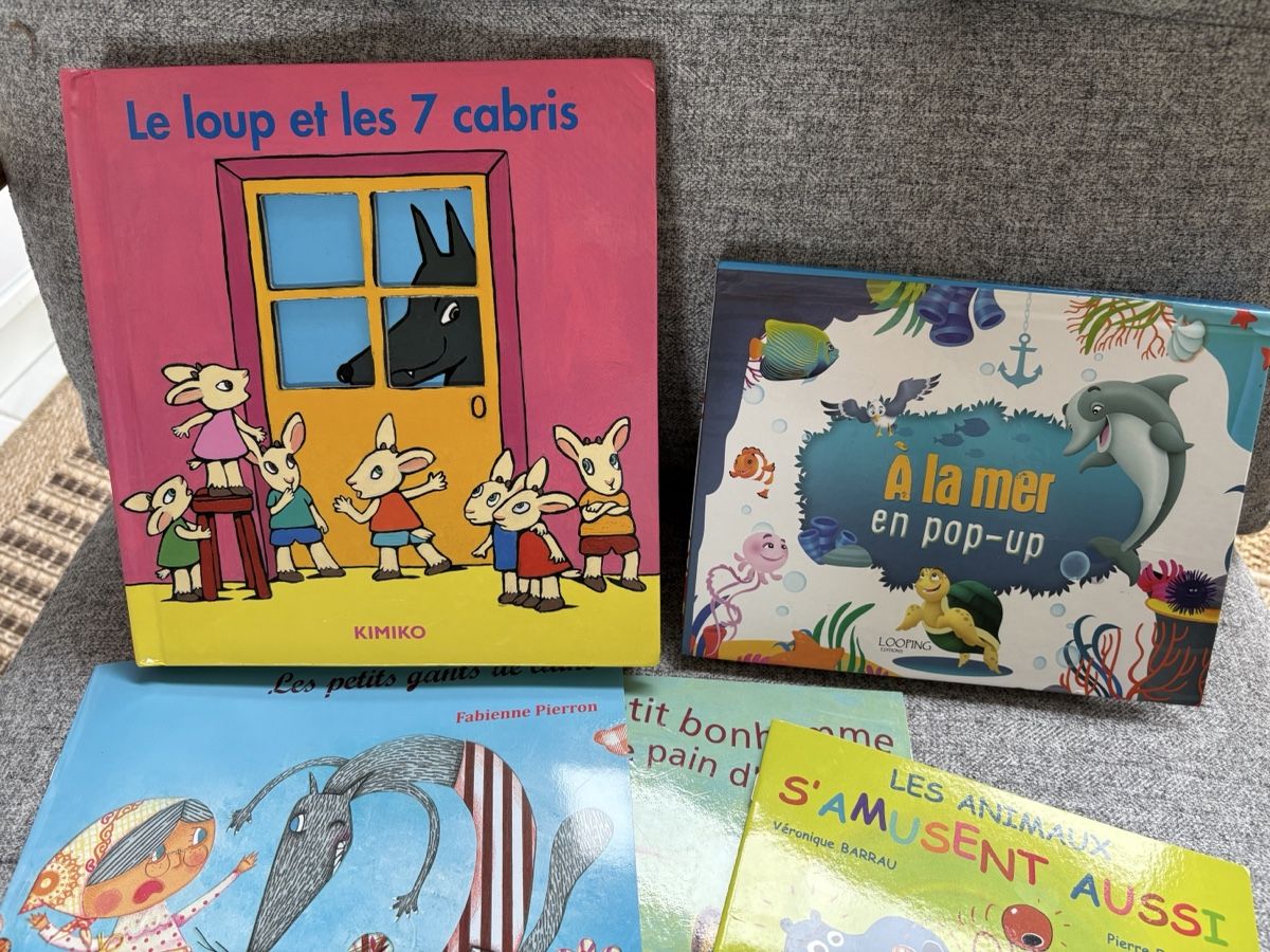 LOMTRATS Marionnettes à Main Dinosaures pour Enfants,Comprenant Un tricératops et Un tyrannosaure Rex avec Bouche Ouverte Mobile,parfaites pour raconter des Histoires,Les Cadeaux d'anniversaire