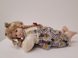 Keramikpuppe