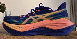 Laufschuhe Asics Superblast 3 (EUR 45)