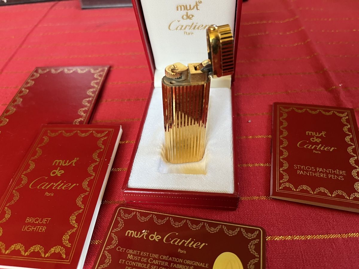 Must de Cartier Feuerzeug Gold Vintage Originalverpackt (Gebraucht