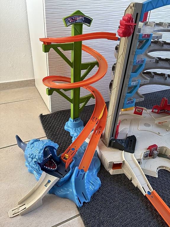 Hot Wheels Giocattoli: Hot Wheels Auto Garage / Auto / Spielzeug – Usato da Reitnau venduto da rko_29kn 2