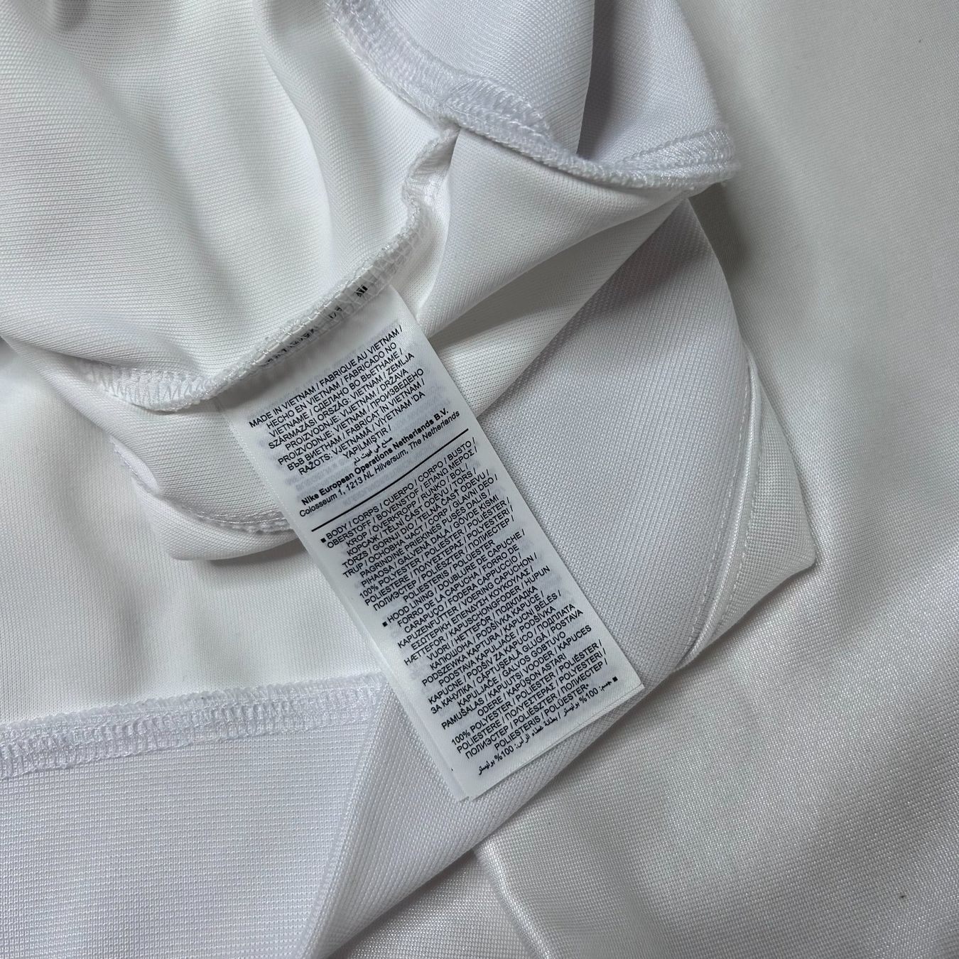 Nike Giacche: Nike Zip-Up Hoodie – Usato da St. Gallen venduto da look-twice 6