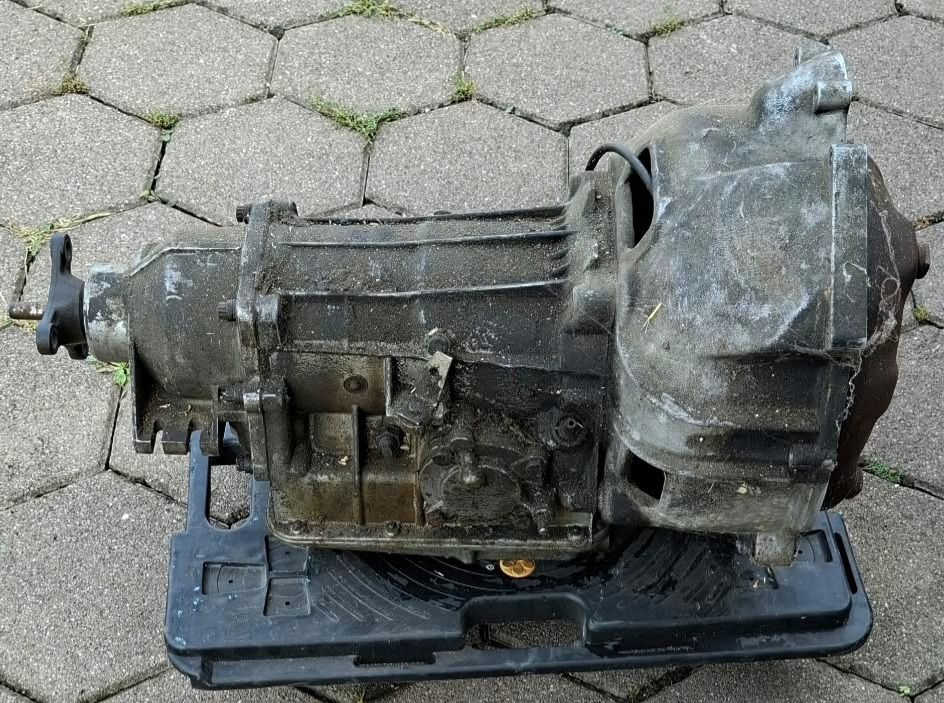 BMW Tutti pezzi di ricambio auto: BMW E3 3,3L Automatikgetriebe – Difettoso da Oberhof venduto da mat_7vbb 2