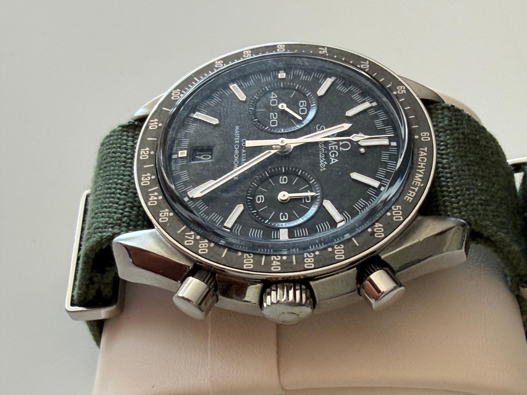 Omega Montres: Omega Speedmaster Racing 329.33.44.51.01.001 – D'occasion à Farvagny-le-Petit par Aeternitas_FS 5
