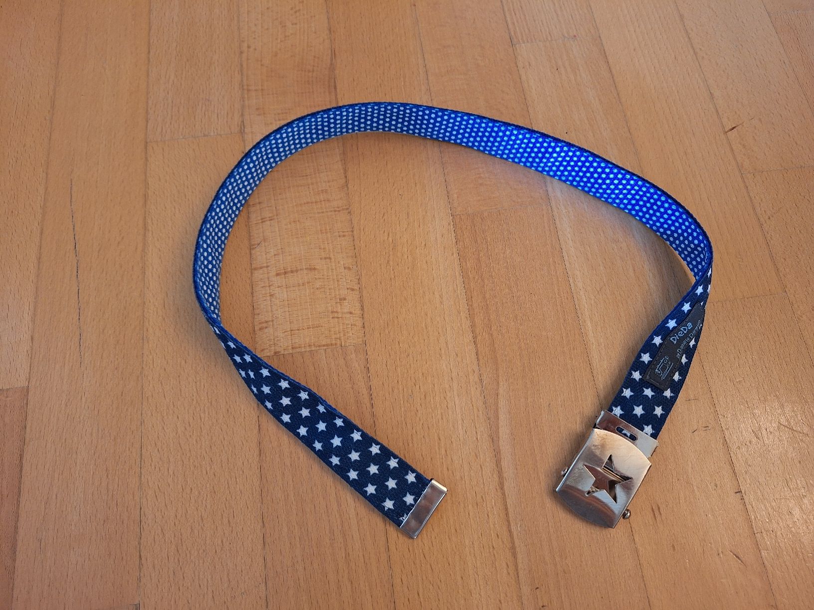 Autres pour enfant & bébé: Gürtel mit Sternenmuster – D'occasion à Oberrieden par smarties949