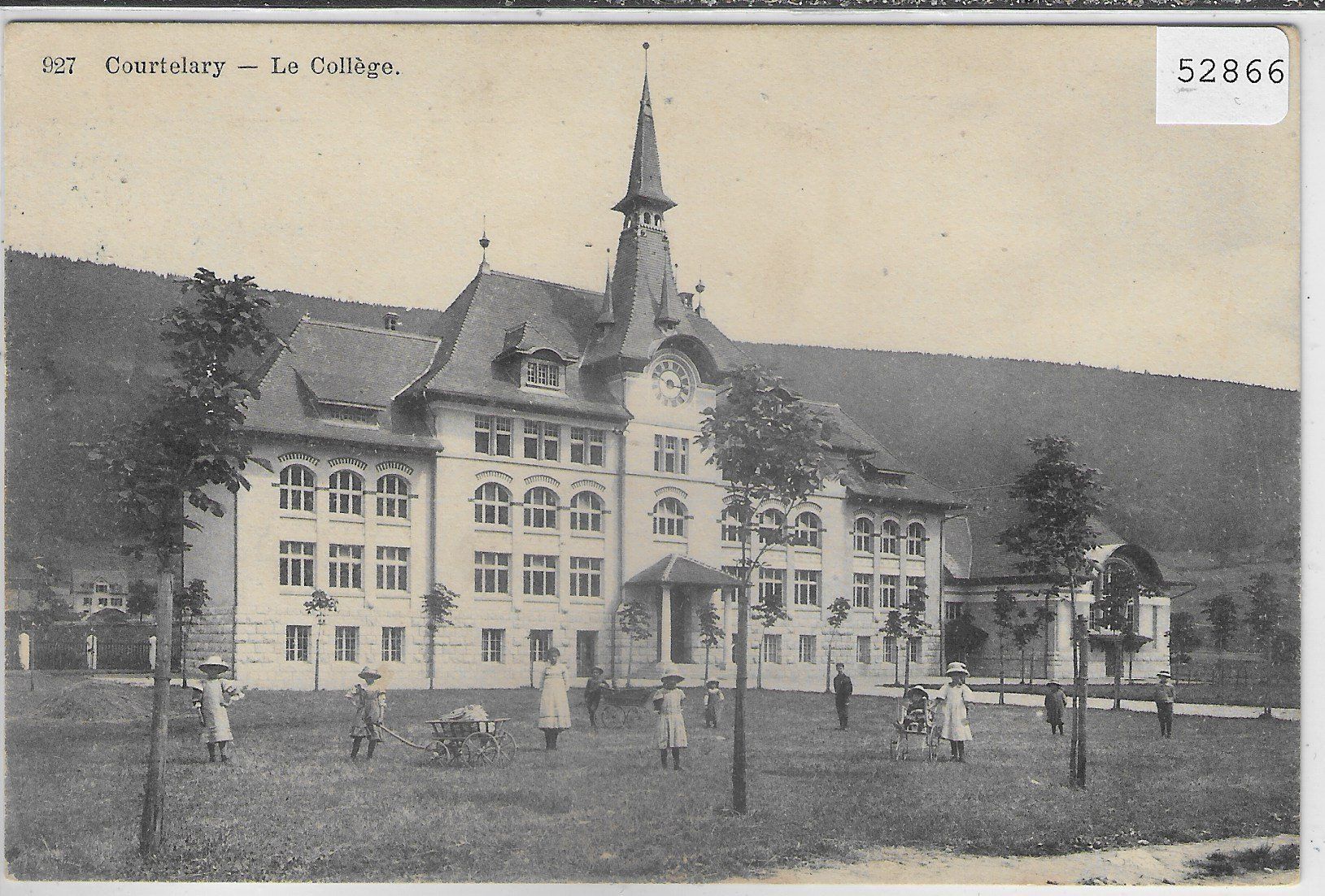 Cartoline postali: Courtelary - Le College - animee – Usato da Ettingen venduto da Kartenplanet
