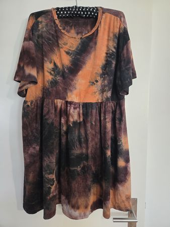 Lässiges Sommerkleid im Batik-Look, Grösse 44