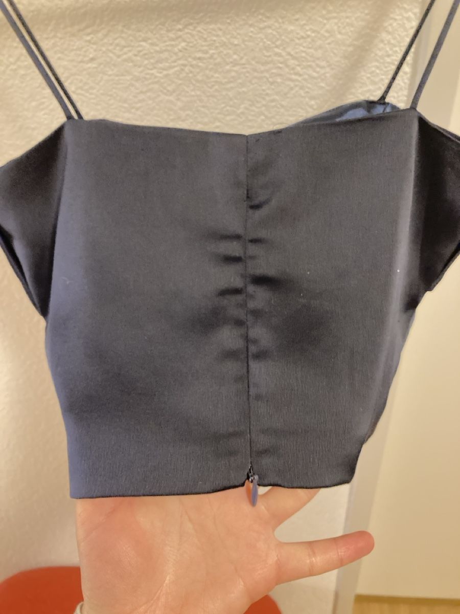 Top: Elegantes Top dunkelblau – Usato da Urtenen-Schönbühl venduto da alessibas 2