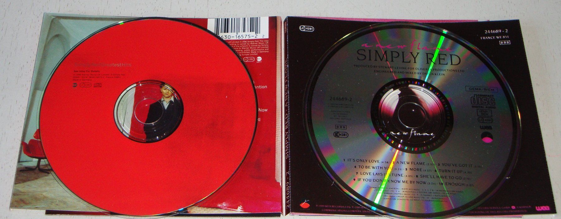 CD: 2CD's - Simply Red - Greates Hits & A New Flame – Usato da Unterbäch venduto da hiliq 4