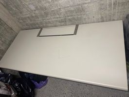 Arbeitstisch / Bürotisch