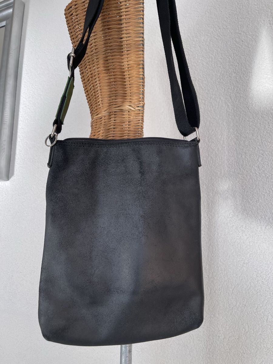 Borse da donna: Schwarze EM-EL Leder Umhängetasche – Usato da Spreitenbach venduto da R_1691 2