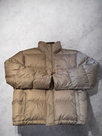 Nike Puffer Daunenjacke (L) - seltener Farbton