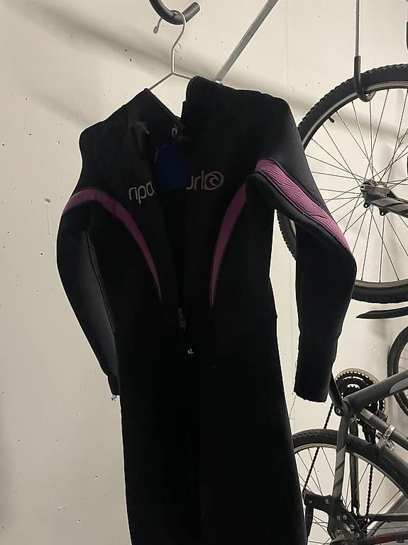Mute per immersioni: Rip Curl Womens Wetsuit Size 8 3/4mm – Usato da Lachen SZ venduto da mar_pc6x 2