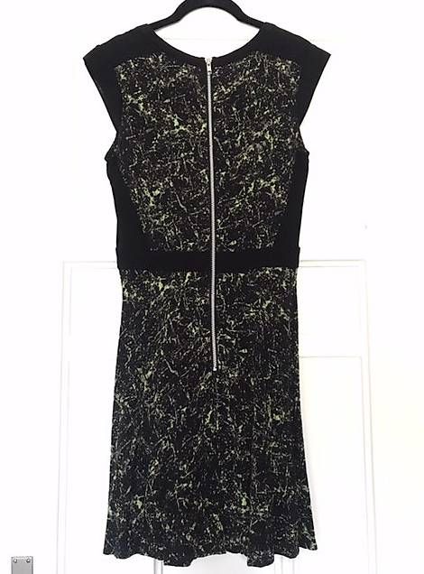 Kleider: Sommerkleid von Warehouse (Gr. 36) – Gebraucht aus Zürich von eis_yx9q 1