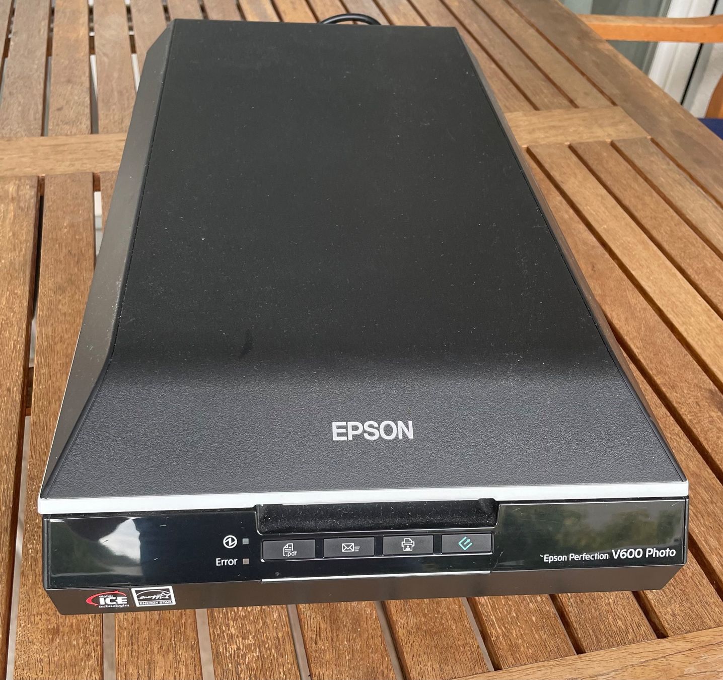 Epson Scanner: Scanner Epson Perfection V600 Photo – Usato da Willisau venduto da Juweott