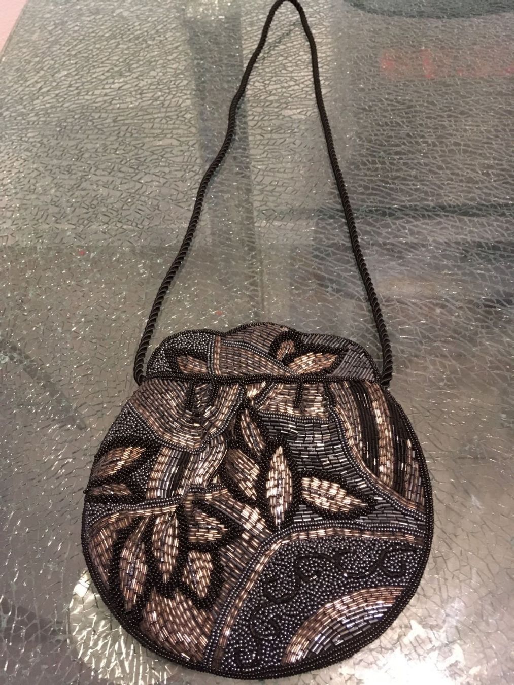 Borse da donna: neue schwarz/silbrige Abendtasche – Nuovo (secondo la descrizione) da Oftringen venduto da andrax