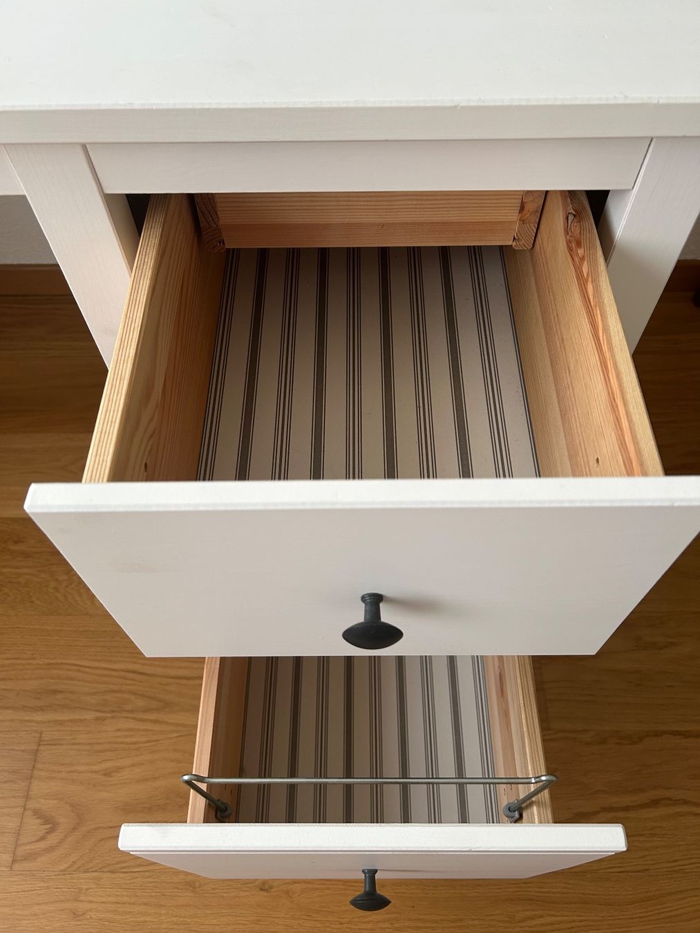 Ikea Scrivanie: Schreibtisch Hemnes Ikea – Usato da Zürich venduto da Hermia 6